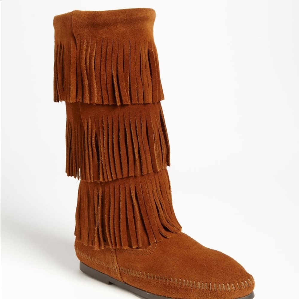Minnetonka 3- Layer Fringe Boot